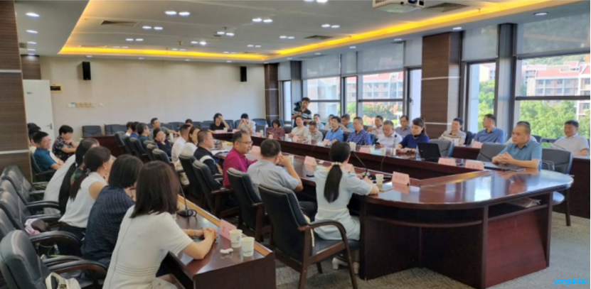 王伟明参加福建省第二期管理型会计领军人才座谈会